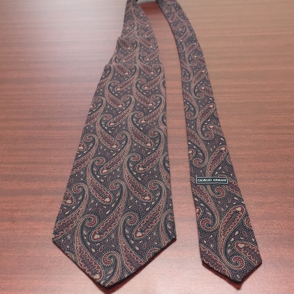 Giorgio Armani silk neck tie. - Picture 3 of 4